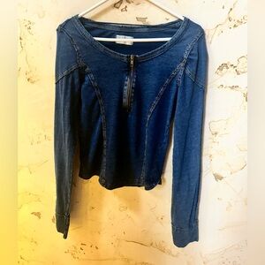 🆒✨We The Free Quarter-Zip Top – Denim-Look, Super Soft✨ 😎